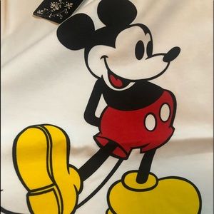 Women’s fashion t-shirt Mickey mouse small